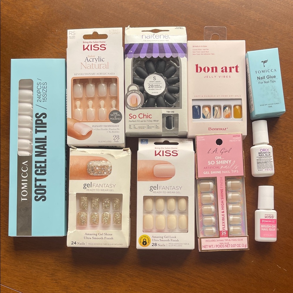 Press-on / Glue-on nails
